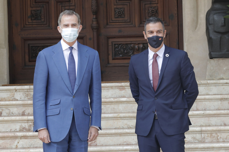 Spanish PM meets King Felipe VI