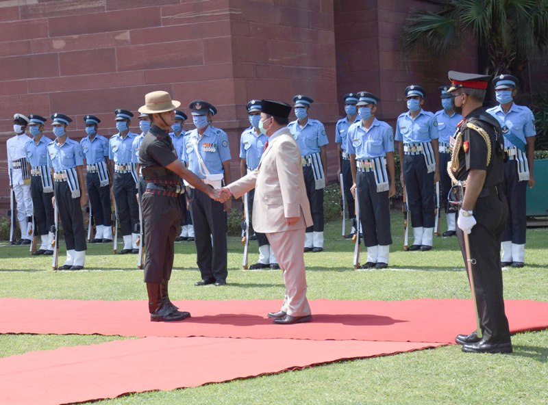Indian Defence Minister Rajnath Singh receives Indonesian counterpart Gen Prabowo Subianto