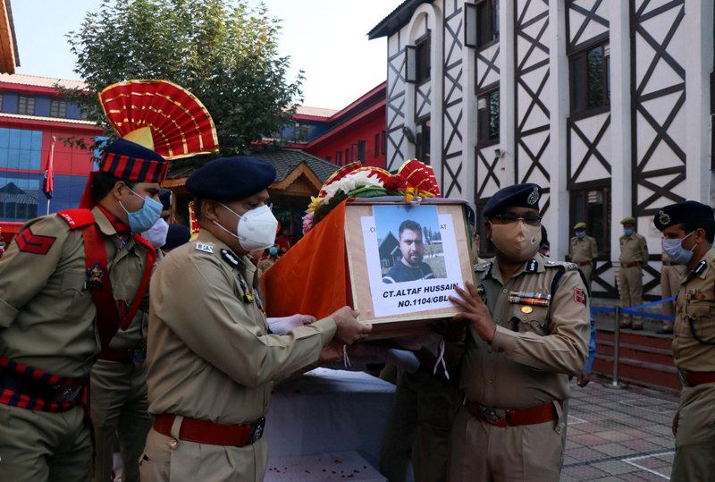 Kashmir: PSO Mohammad Altaf Hussain martyred