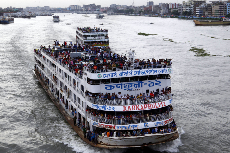 Bangladesh celebrates Eid: Ferries packed with homebound travelers