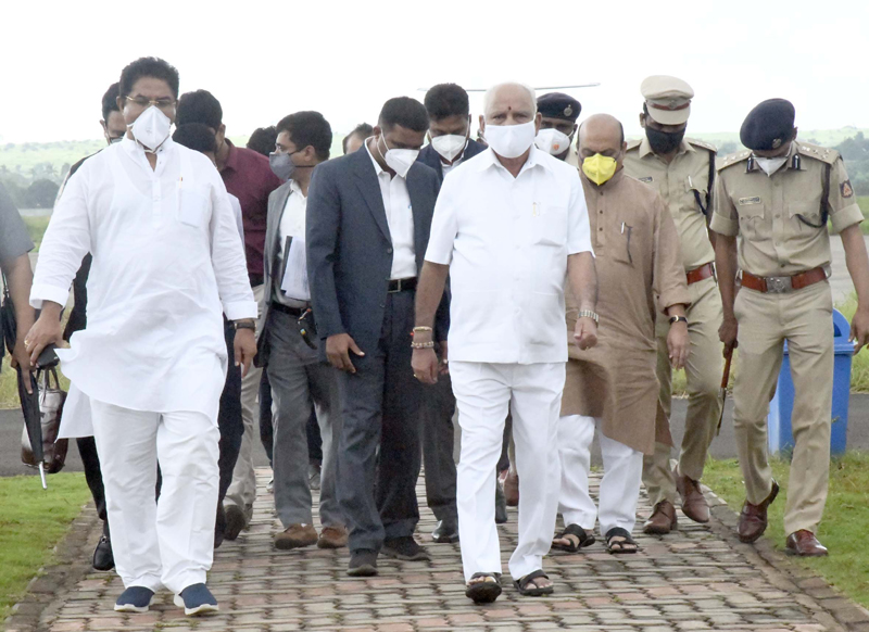 BIMS: Karnataka chief minister B S Yeddiyurappa hands over Oxigen instruments