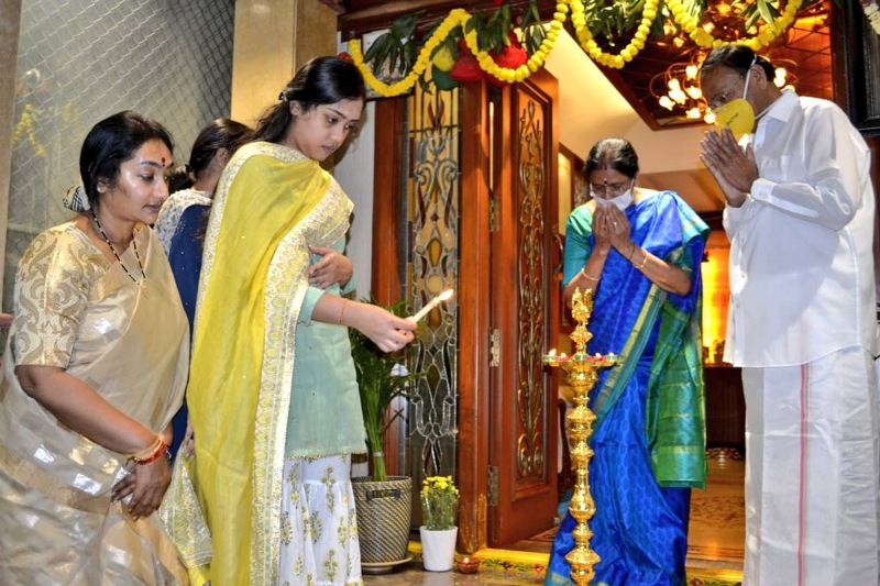 V.P  M. Venkaiah Naidu celebrates Diwali in his residence