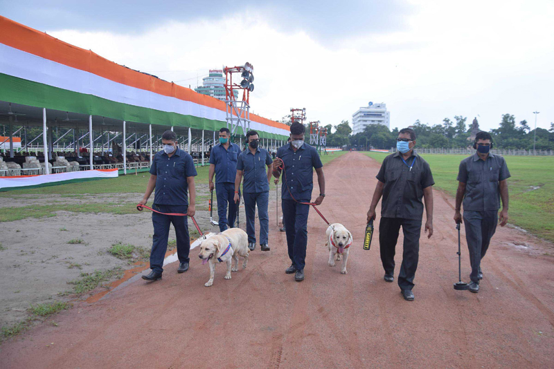 I-Day eve: Security personnel checking the Gandhi Maidan