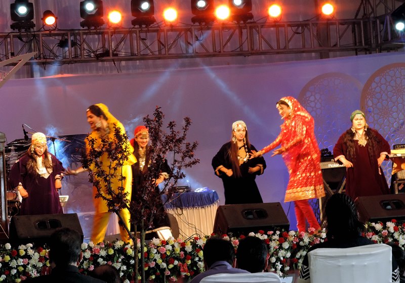 JK Governor inaugurates tulip festival in Srinagar