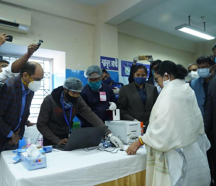 Mamata Banerjee receives Swasthya Sathi card
