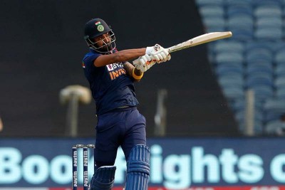 KL Rahul, Krunal, Shikhar Dhawan shine as India post 317 for five against England 