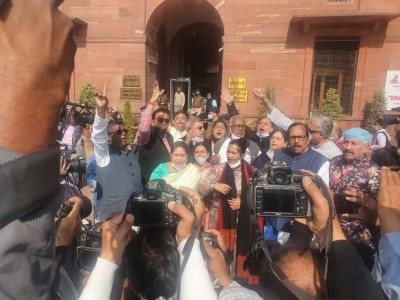 Tripura 'violence': TMC MPs meet Amit Shah, submit memorandum