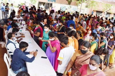 India registers 6,987 new COVID-19 cases in last 24 hours