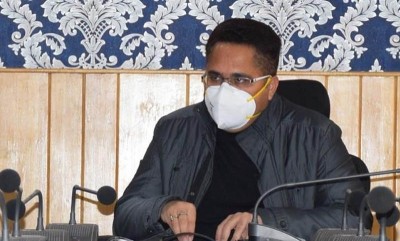 Jammu and Kashmir: DC Anantnag visits COVID19 vaccination registration sites