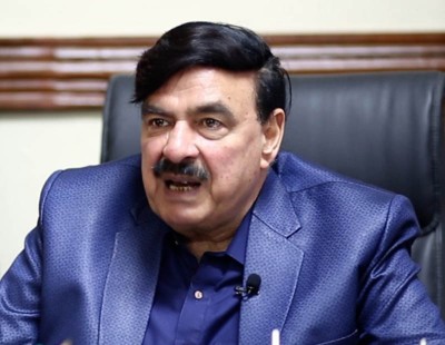 Pakistan: Minister directed to stop seminary students from joining  PDM's rally