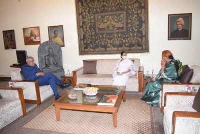 Amid political acrimony, Mamata Banerjee meets Governor Jagdeep Dhankhar