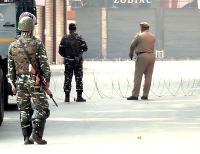 Jammu and Kashmir: HM hit squad member among 2 militants killed in Pulwama encounter