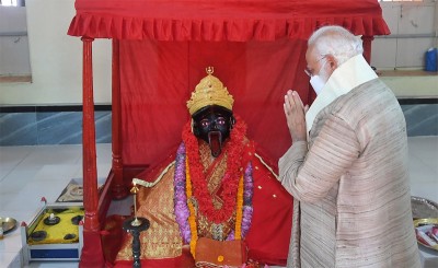Narendra Modi in Bangladesh: Prime Minister performs Pooja at Jeshoreshwari Kali Shaktipeeth