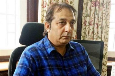 Speed up development work, ensure 100 per cent vaccination coverage: JK Lt. Governor advisor