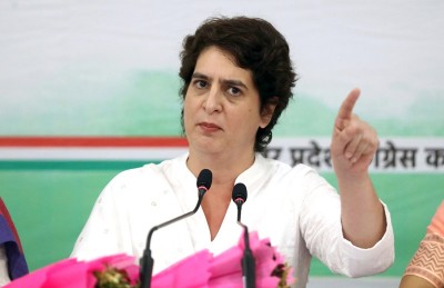 Girl students will get smartphones, graduates scooty if Cong wins UP: Priyanka Gandhi Vadra