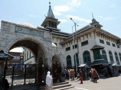Jammu and Kashmir: People not wearing masks are being tested for COVID-19 in Srinagar