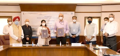 Hardeep Singh Puri attends MoU signing ceremony