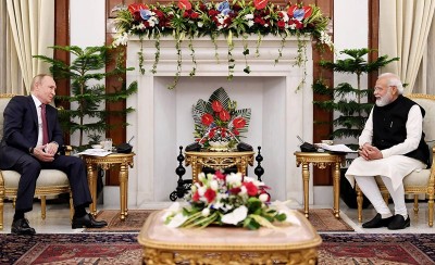 PM Modi, Russian Prez Vladimir Putin arrive for meeting at Hyderabad House in Delhi