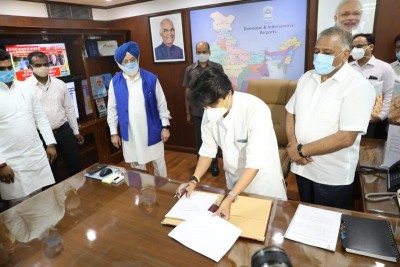 Jyotiraditya Scindia takes charge as Minister of Civil Aviation