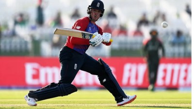 Roy helps England maintain perfect start