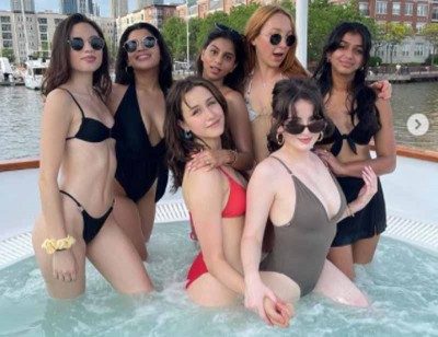 Check out how Suhana Khan enjoys time with her best pals 