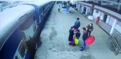 RPF personnel of NF Railway saves life of an old man at Tinsukia railway station