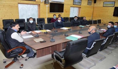 Director Information reviews deptt's functioning in Kashmir division