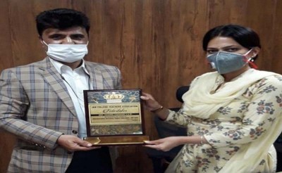 Jammu and Kashmir: President CTA calls on Sushma Chauhan