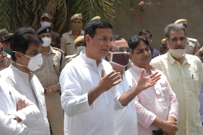 Congress leader Randeep Singh Surjewala tests COVID-19 positive   