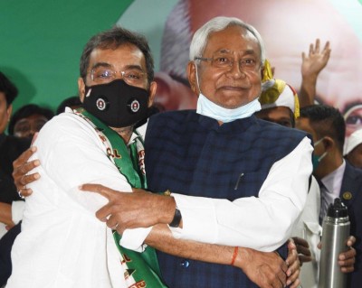 Nitish Kumar addressing political parties