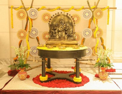 ITC Hotels master chefs in Kolkata hand-craft chocolate Durga