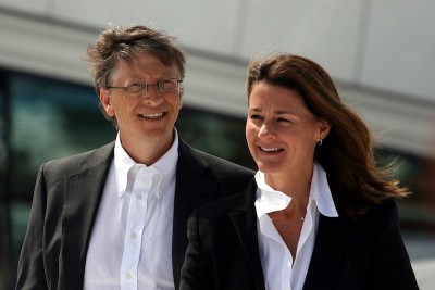 Bill and Melinda Gates announce to end their 27-yr-long marriage on Twitter