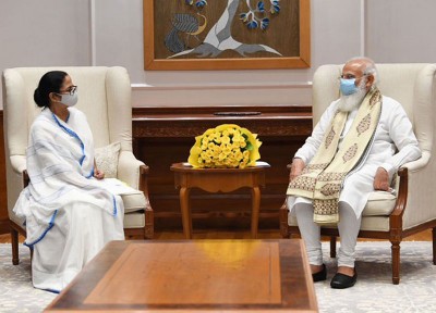 PM Modi assures help to Mamata Banerjee on Bengal flood situation, announces compensation