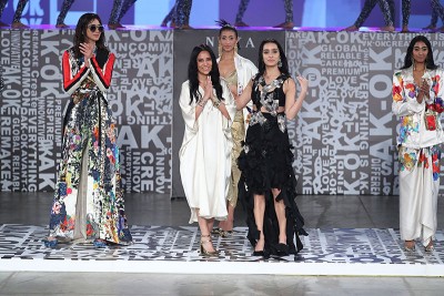 Shraddha Kapoor scorches the ramp at Lakme Fashion Week