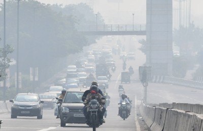 Delhi air pollution: Ban on entry of trucks extended till Dec 7, restriction on construction work to continue