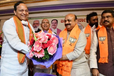 BJP picks up Basavaraj Bommai as new Karnataka CM, Yediyurappa congratulates his successor