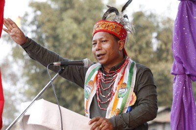 Ex-Meghalaya CM Mukul Sangma, 11 Congress MLAs join Trinamool Congress