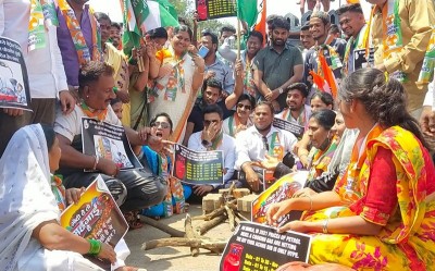 Youth Congress protests against fuel price hike in Belagavi