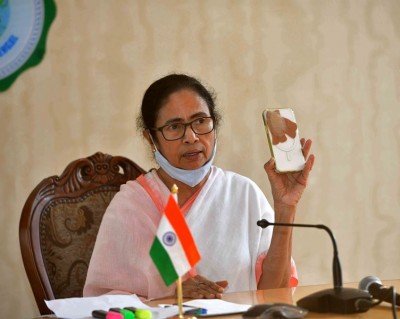 Mamata Banerjee addresses press conference in Kolkata