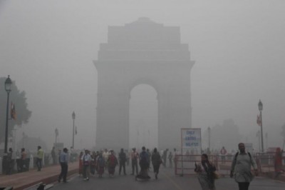 Coldest night of season in Delhi as AQI turns 'very poor' ahead of Diwali