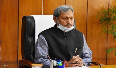 Uttarakhand: Wife defends CM  Tirath Singh Rawat's 'ripped jeans' remark