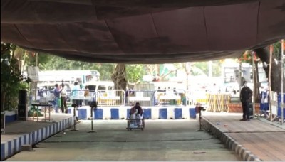 Mamata Banerjee begins dharna in protest against EC ban on Bengal poll campaign