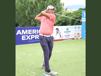 Anshul Patel hogs limelight with sizzling first round 63 at IndianOil SERVO Masters Golf 2021