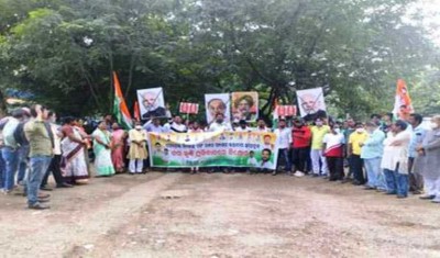 Odisha Congress activists protest hike in oil prices, cooking gas, burn effigy of PM Modi, Naveen Patnaik