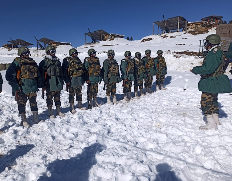 BSF on duty along LoC in Kashmir