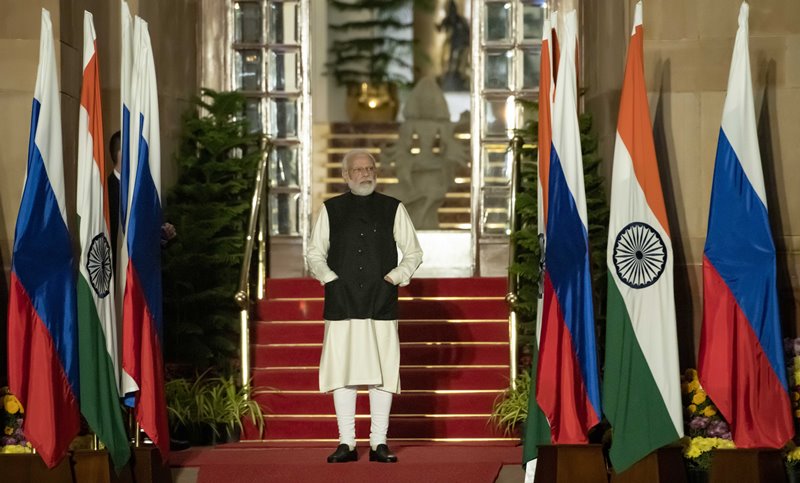 PM Modi, Russian Prez Vladimir Putin arrive for meeting at Hyderabad House in Delhi