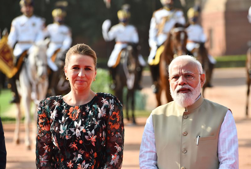 Modi receives Denmark PM at Rashtrapati Bhavan
