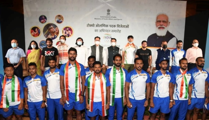 India’s Olympic Medalists receive hero’s welcome, felicitated by Anurag Thakur