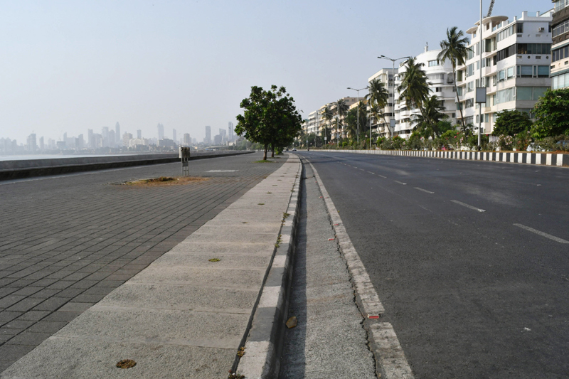 India fights Corona amid a massive spike