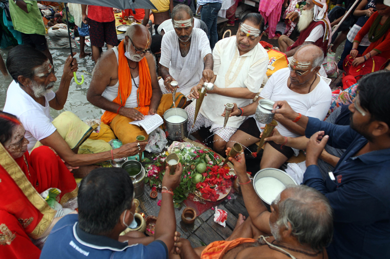 Sravan in Prayagraj: Hindu devotees celebrate